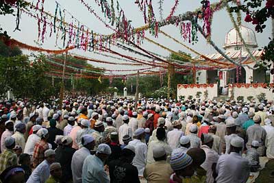 Not only the mosque but also its garden are filled with worshippers for Eid